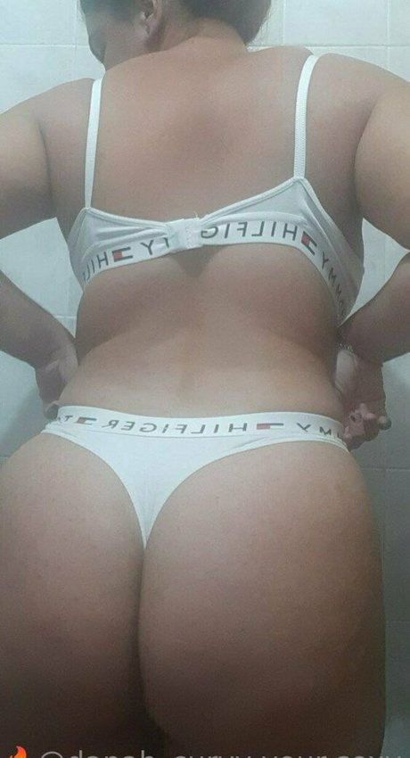 danah curvy modèle hd galerie