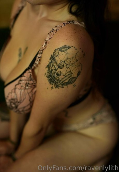 ravenlylith modèle nu img