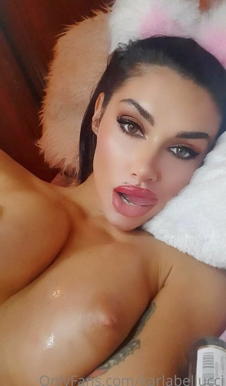 karlabellucci star du porno sympa photos