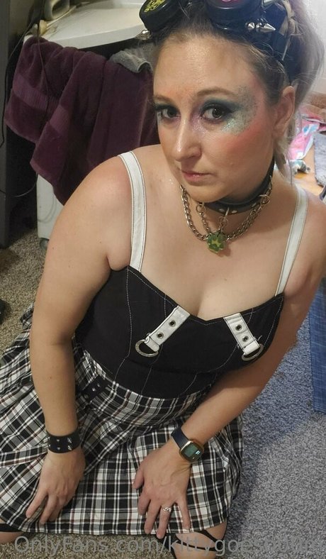 kittygoesb00m actrice de grande qualité photos