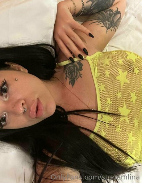 stonemlina star du porno en haute qualité archive