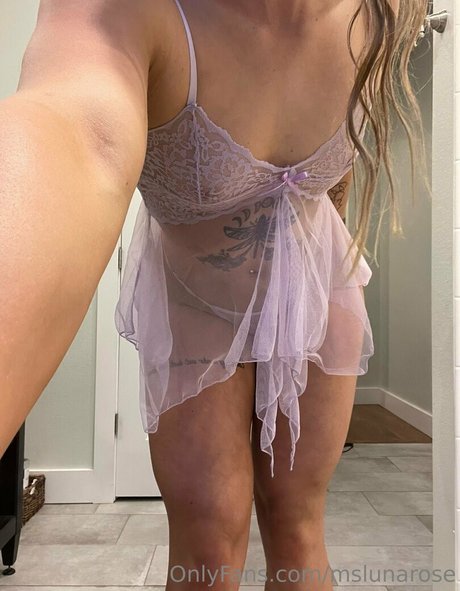 Mslunarose star du porno en haute qualité des photos