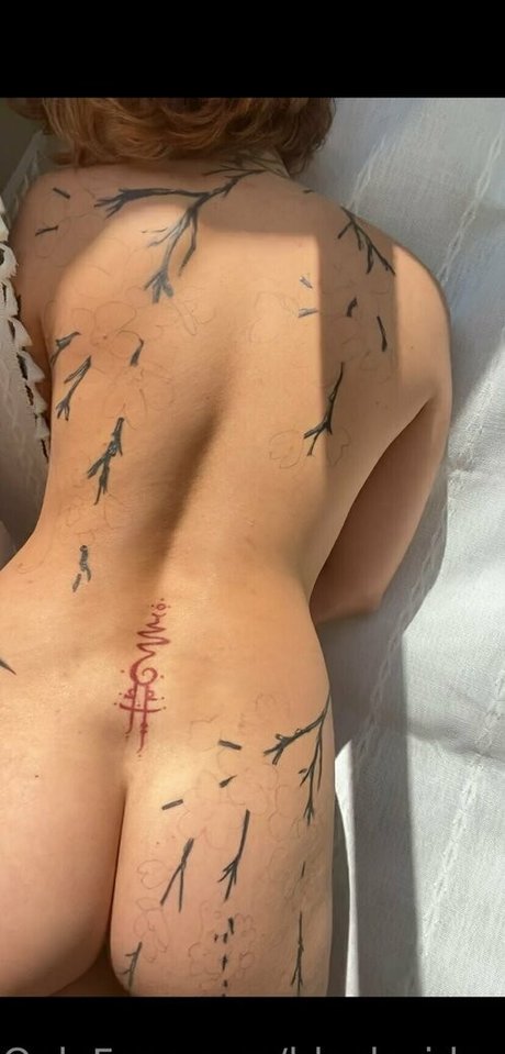 blackwidow369 actrice de grande qualité images