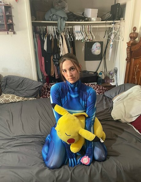 lillylovespenisland actrice libre image