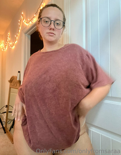 onlyfromsaraa star du porno érotique images