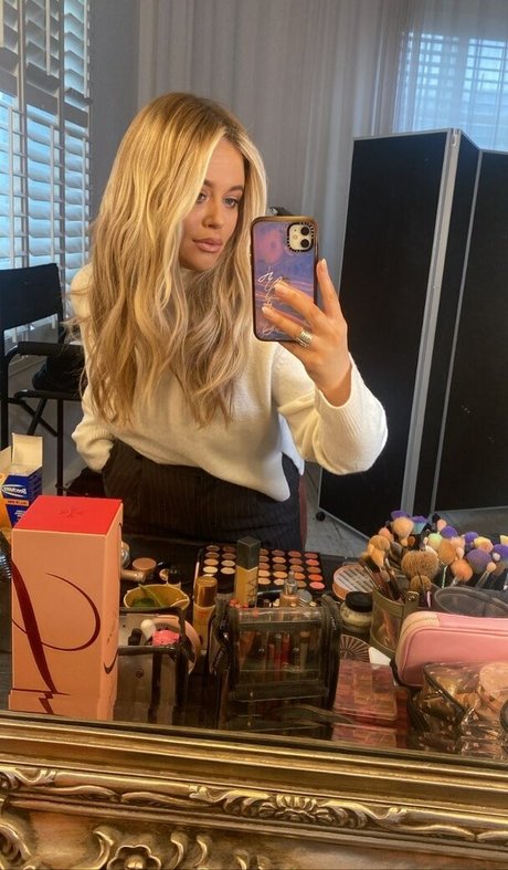 Emily Atack modèle gratuit photos