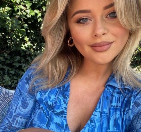 milf aux cheveux noirs onlyfans parfait images