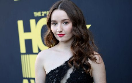 Kaitlyn Dever étoile gratuite archive