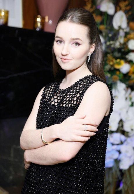 Kaitlyn Dever star du porno chaud archive