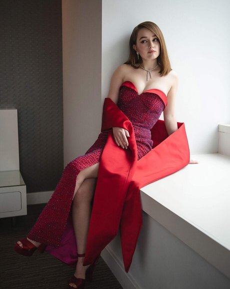 Kaitlyn Dever étoile xxx img