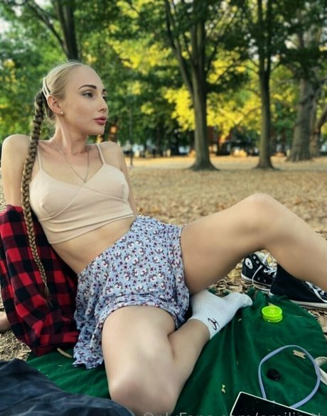 emilia tt xxx étoile collection