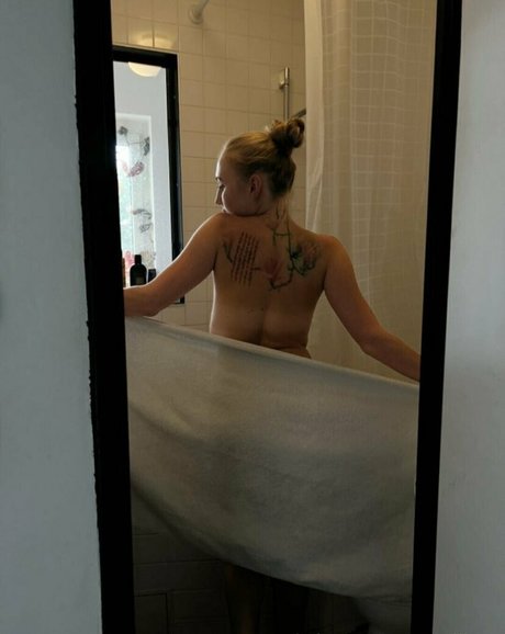 gros seins maigres onlyfans des nus parfaits img