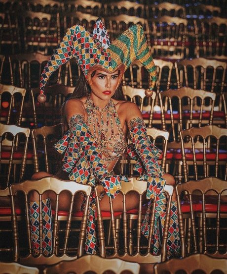 Deborah Secco star du porno chaud img