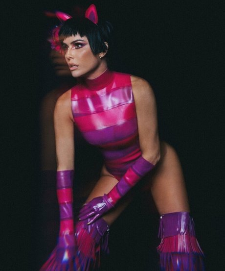 Deborah Secco star du porno adulte archive