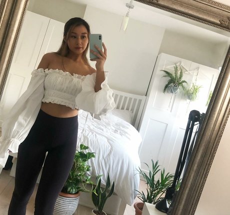 Karagii actrice nue des photos