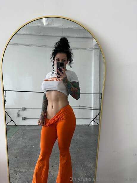 biancabailee étoile érotique image