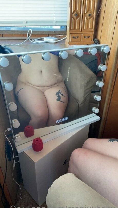 manixxbaby modèles nus image