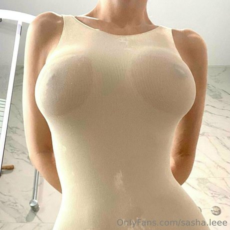 sasha leee modèle de haute qualité photo