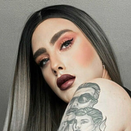 paulamnr23 actrice adulte des photos