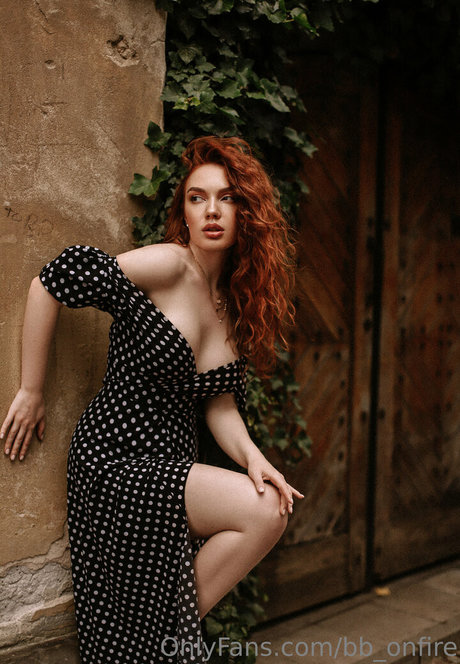 Bb onfire étoile nue photos