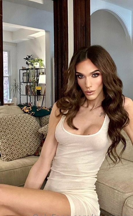 aparisi ts star érotique img