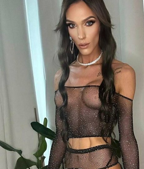 fans de poitrine plate uniquement art xxx photos