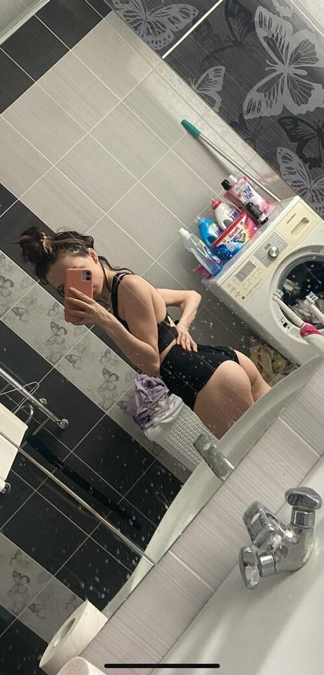 solo aux gros seins uniquementfans nu exclusif galerie