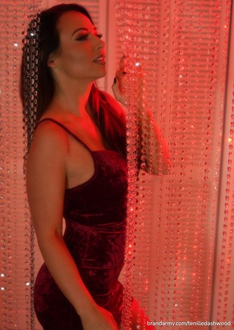 célèbres nains onlyfans nu exclusif img