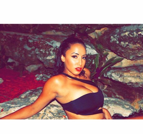 Leila Grey sexe star du porno des photos