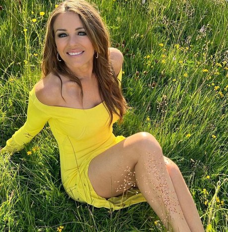 Elizabeth Hurley étoile sympa collection