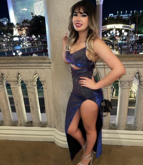 pyt uri modèle de sexe img