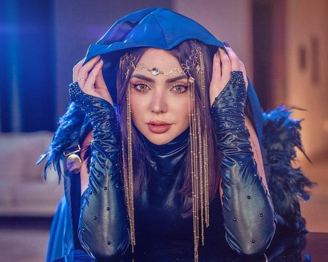 Nyvi Estephan étoile de l'art archive