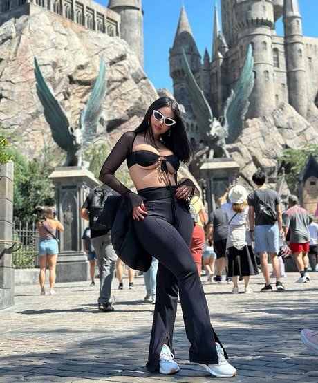 Nyvi Estephan actrice de sexe collection