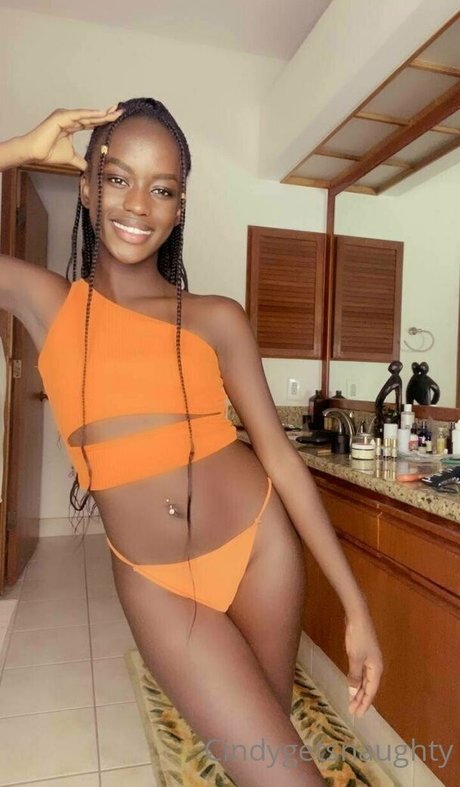 grandes aréoles onlyfans pornographique gratuit galerie