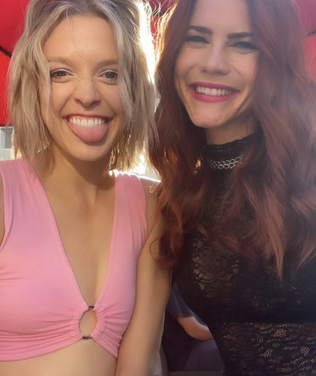 Courtney Hope star du porno de haute qualité galeries