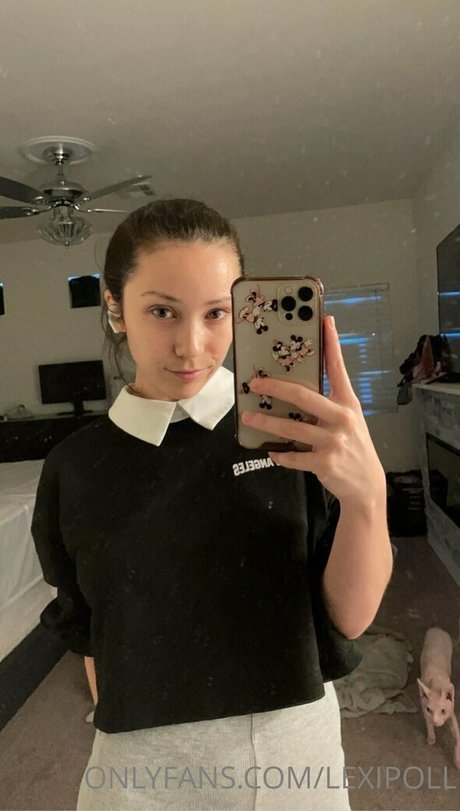 Lexi Poll ASMR nus étoiles des photos