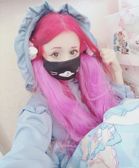 tsundurka modèle chaud img