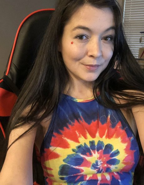 Zhaddie Grey star du porno belle images