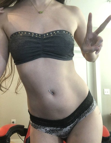 Zhaddie Grey modèle de sexe image