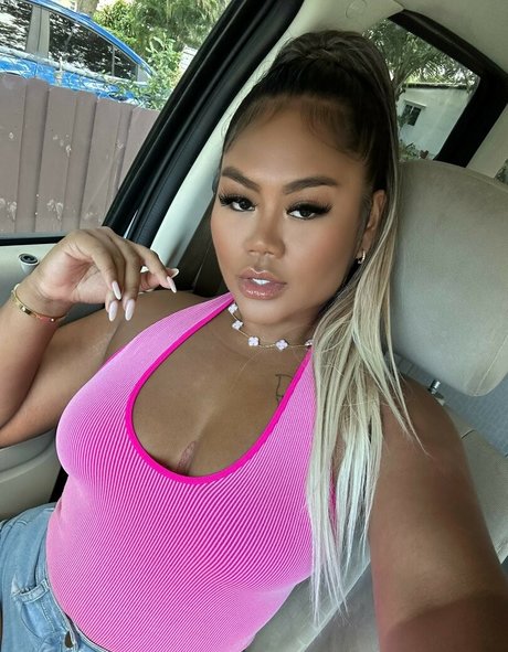 Tonti Thampitak beau modèle image