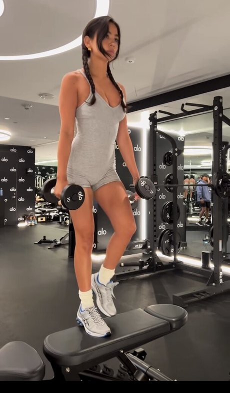 Christina Nadin sexe star du porno des photos