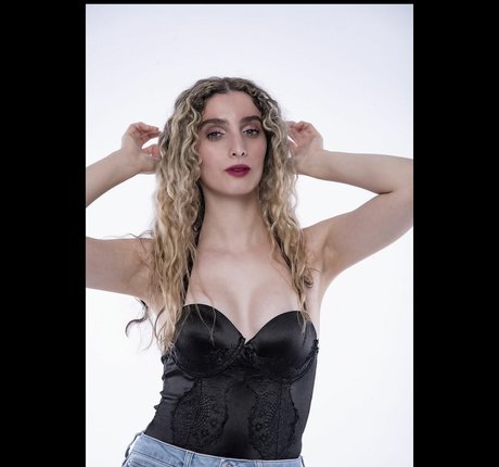 Yanellis Linares actrice galerie