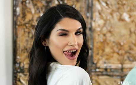 Zariah Aura modèle xxx img