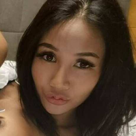 Reeno Ploy belle star du porno image