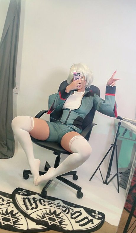 SuperBitchBecky jolie star du porno photo