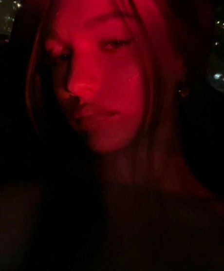 Maddie Ziegler modèle gratuit photos