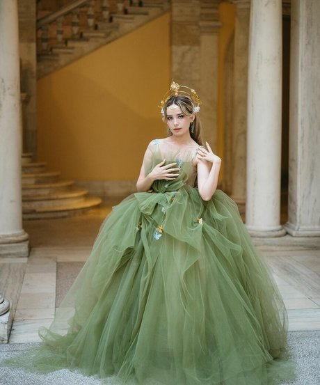 queen astraea art modèle galeries