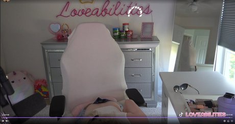 Loveabilities star du porno de haute qualité image