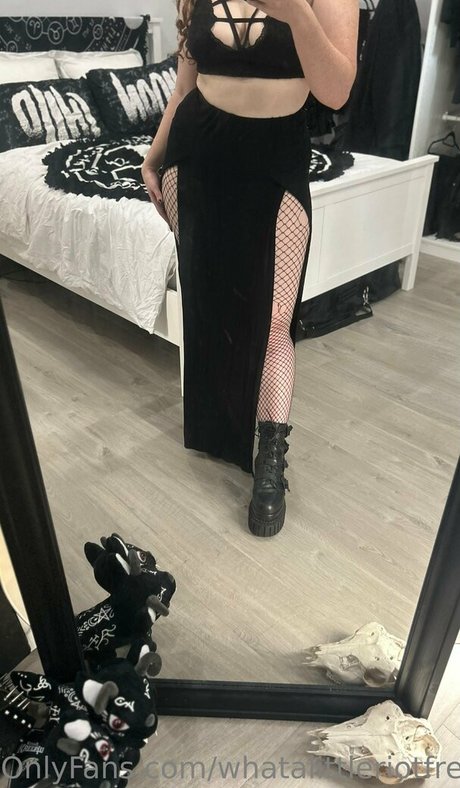 whatalittleriotfree étoile xxx image