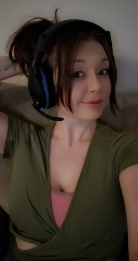 youcancallme oly modèle sympa galerie